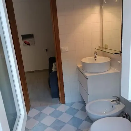 Vatican Tiny House By Gialel Apartment Rom