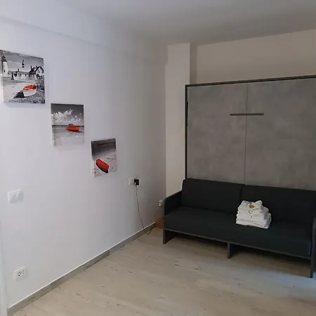 Apartment Vatican Tiny House By Gialel Rom