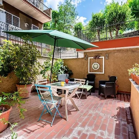 Vatican Tiny House By Gialel 아파트 *